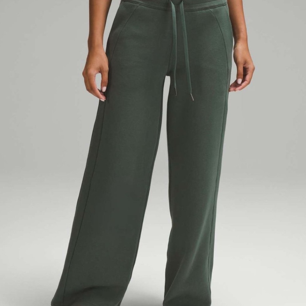 NWT Lululemon Scuba Mid-Rise Wide-Leg Pant Size 6 Dark Forest